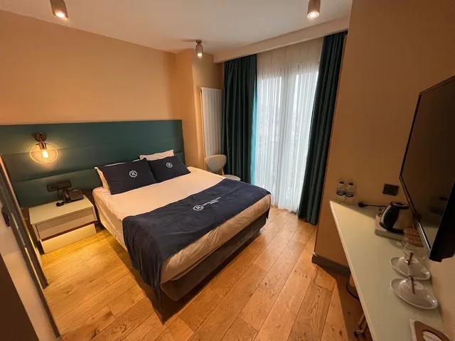 غرفة قياسية بسرير كوين، Royal Galata Hotel 6/10