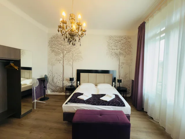 غرفة سوبيريور بسرير كينج بشرفة، PENSION BARON AM SCHOTTENTOR HOTEL 1/2