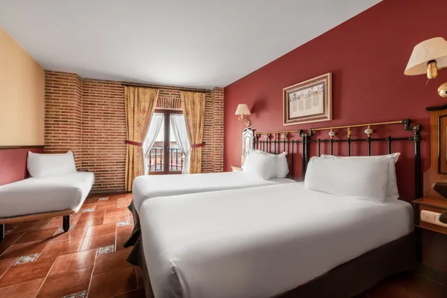 Room, Triple, Cathedral View، Crisol Meson Del Cid 3/5