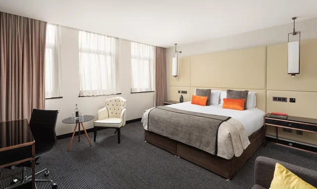 جناح تنفيذي بسرير كينج، Montcalm Royal London House - City Of London 3/5