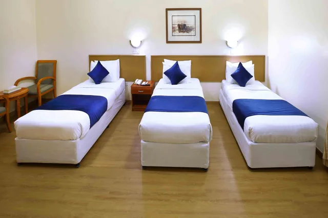 غرفة قياسية ثلاثية بسرير فردي، Al Seef Hotel 1/6