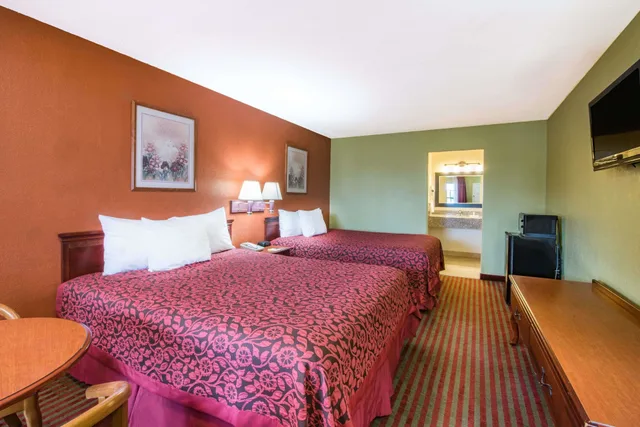 غرفة بسريرين كوين للمدخنين، Days Inn by Wyndham McAllen 4/9