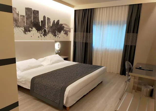 غرفة ديلوكس رباعية، The Sydney (ex Novotel Bologna Fiera) 1/9