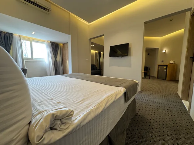 جناح تنفيذي، Atlas International Hotels 3/10