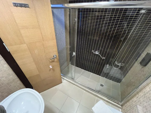 غرفة قياسية ثلاثية، Topkapi Hotel 7/7