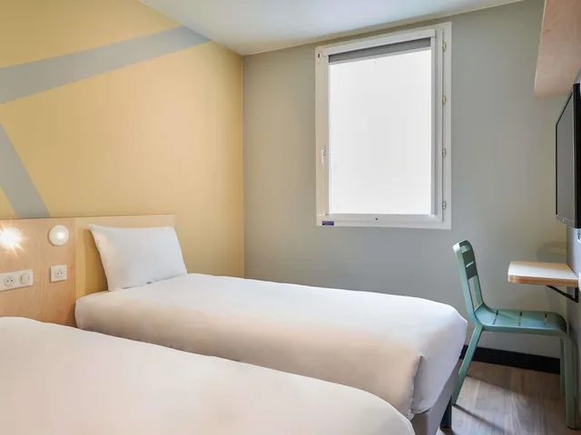 غرفة قياسية بسريرين منفصلين، IBIS BUDGET SAINT MAURICE 1/6