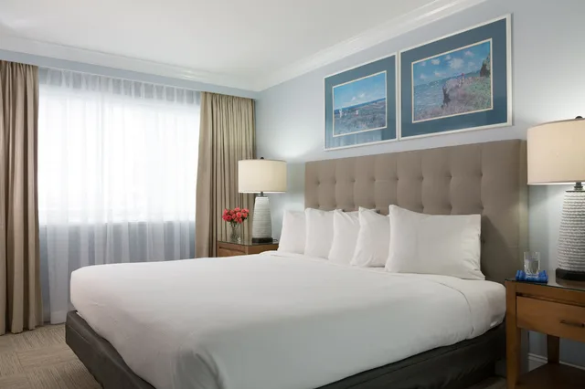 Condominium, Penthouse, Ocean View، La Mer Beachfront Inn 2/4