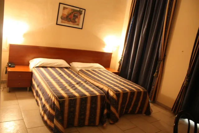 غرفة بسريرين منفصلين، Hotel Alessander 3/8