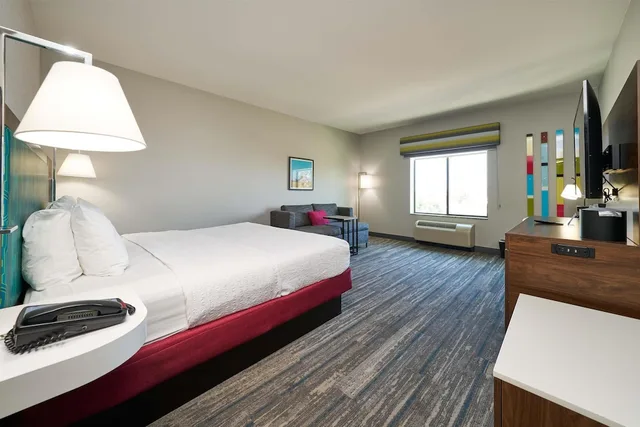 جناح بسرير كينج، Hampton Inn And Suites Salinas 6/8