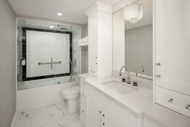 Premium, Suite, 4 Beds, Falls View, 2 Bathrooms, High Floor, Embassy Suites By Hilton Niagara Falls Fallsview 3/3