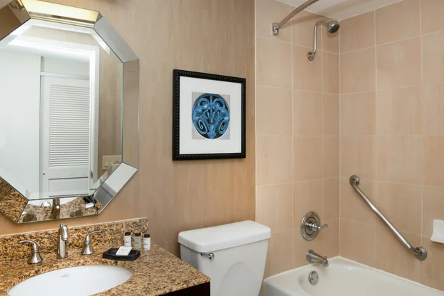 Room, 2 Queen Beds, Sheraton Mission Valley San Diego 4/4