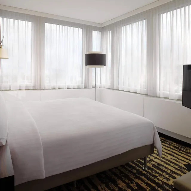 جناح كلوب جونيور مع دخول صالة النادي، Zurich Marriott Hotel 9/10