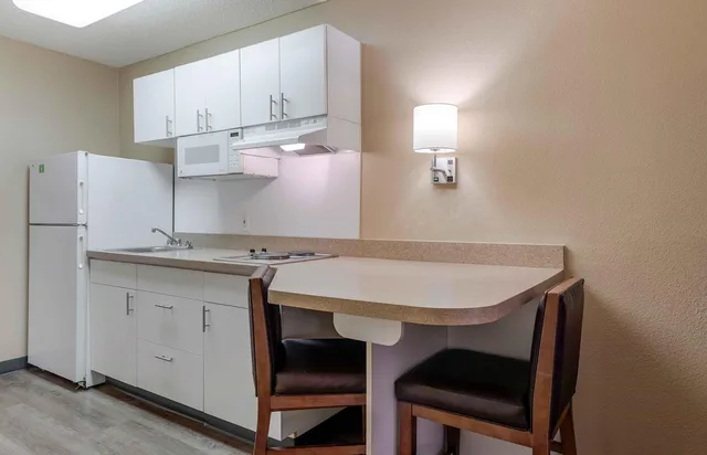 استوديو بسرير كوين، Extended Stay America Suites Orange County Cypress 7/7