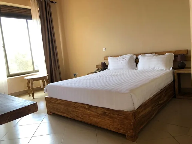 Standard, Twin Beds, Meley Impala Hotel 2/6