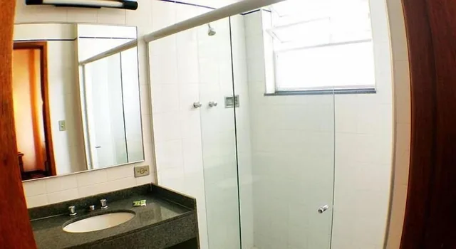 غرفة رباعية بسرير مزدوج وسريرين منفصلين، Itajuba Hotel 4/6