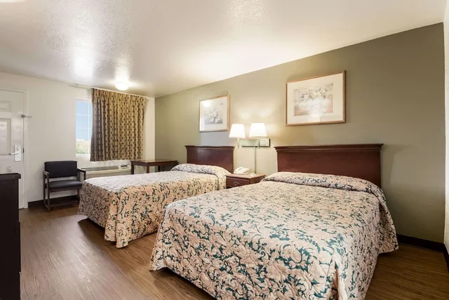 غرفة قياسية بسريرين مزدوجين للمدخنين، Econo Lodge Bartlesville Hwy 75 1/4