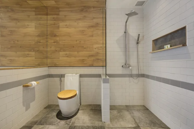 جناح بسرير كوين، Fusion Suites Saigon 5/5