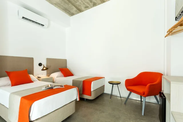 غرفة قياسية بسريرين منفصلين، La Puerta de Palacio - Adults Only 2/2
