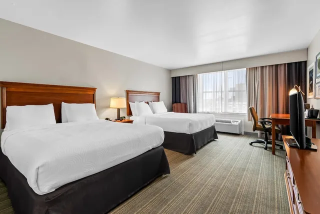 غرفة بسريرين كوين، Country Inn & Suites by Radisson, Chambersburg, PA 3/9