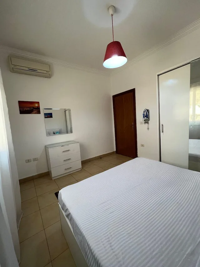 شقة بسرير كوين بغرفة نوم واحدة مع أريكة، Lilly Apartments 3/8