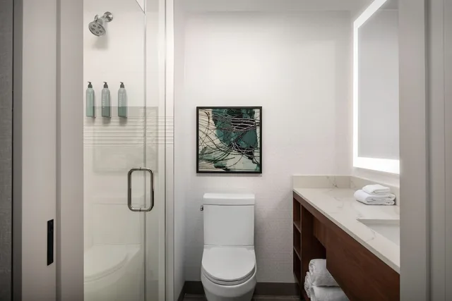 استوديو بسرير كينج مع أريكة، Residence Inn by Marriott New York Queens 4/4