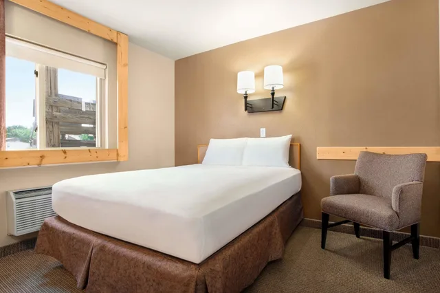 غرفة بسرير كوين، Travelodge By Wyndham Guernsey 1/3