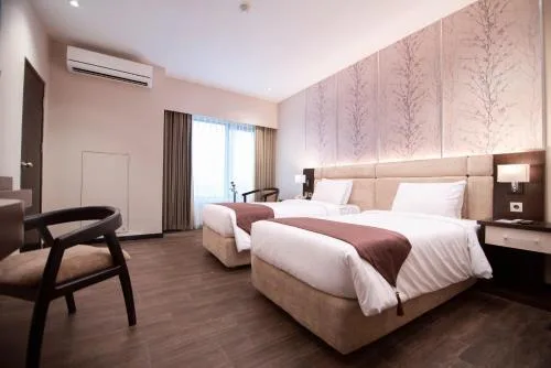غرفة سوبيريور بسرير مزدوج أو سريرين منفصلين، The Sun Hotel Sidoarjo 1/1