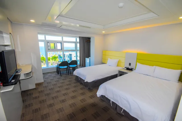 Deluxe, 1 Double and 1 Single Bed, Beach Front, Sea View، Cocoon Hotel 2/10
