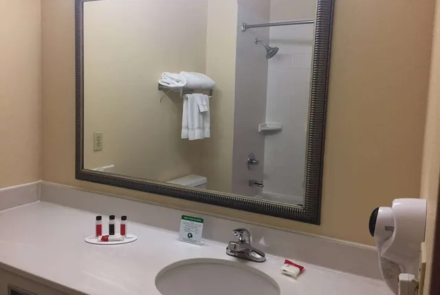 غرفة بسريرين كوين، Baymont by Wyndham Portage Indiana Dunes 6/7