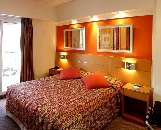 غرفة قياسية بسرير مزدوج، Sarmiento Palace Hotel 2/4