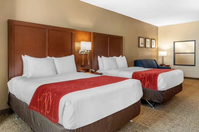 Upgrade, Business, Suite, 2 Queen Beds، Comfort Suites Barstow Near I-15 1/1