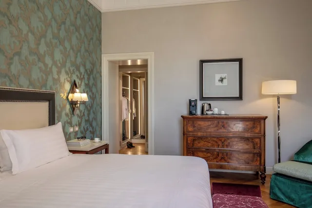Junior Suite, Studio, King Bed, Rose Garden Palace 4/9