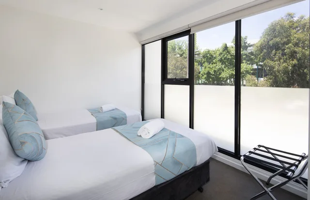 2 Bedrooms, Apartment, Accessible, RNR Serviced Apartments North Melbourne 2/3