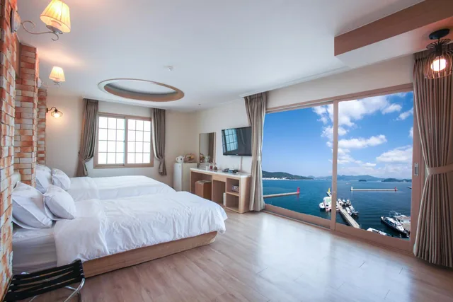 غرفة ديلوكس ثلاثية بإطلالة على البحر، Bay Resort Tongyeong 1/5