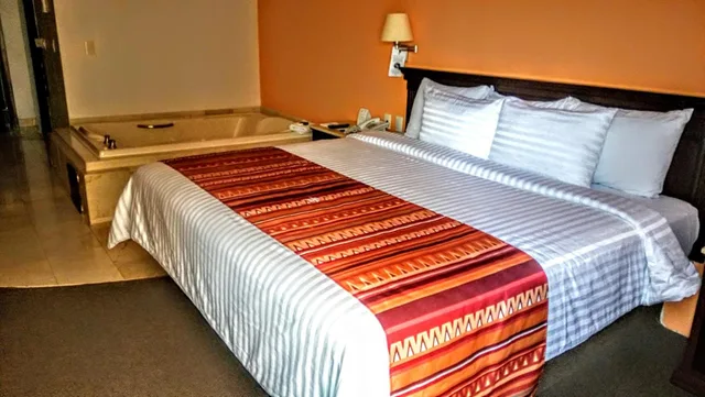 Room, Queen Bed, Hot Tub, HG HOTEL 8/10