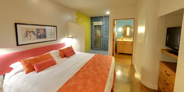غرفة بسرير كينج وسريرين كينج بغرفتي نوم، Hilton Grand Vacations Club Palm Desert 1/2