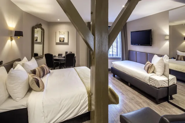 Room, Triple, Sint Nicolaas 3/4