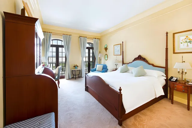 Superior, Double or Twin Bed, Wharf View, Rocks Hotel 1/1