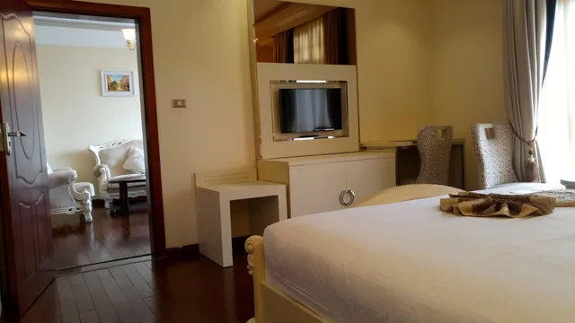 جناح سوبيريور بسرير كوين، Sheger Royal Hotel 1/1