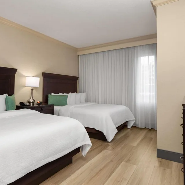 جناح بسرير كوين لذوي الإعاقة، Hawthorn Suites by Wyndham West Palm Beach 1/6