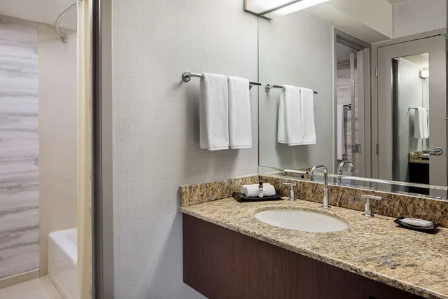 غرفة بسريرين كوين، Hyatt Regency DFW International Airport 10/10