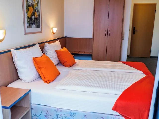 Room, Queen Bed, Wetzlarer Hof 2/10