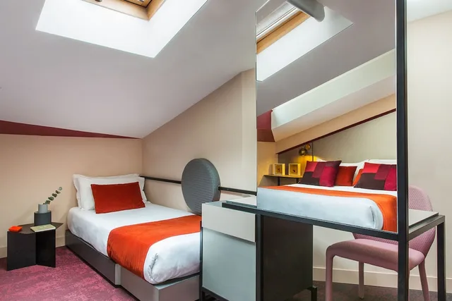 Superior, Triple, 1 Queen and 1 Single Bed, City View, LES CIGALES 2/6