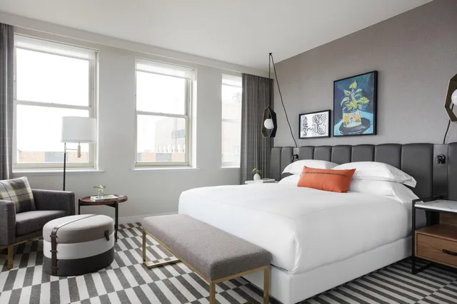 Room, Queen Bed, Accessible, Kimpton Harper Fort Worth 2/5