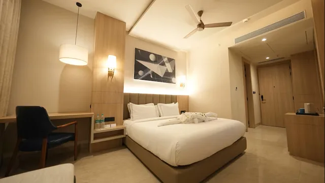 غرفة بريميوم مفردة، Pride Elite Raipur 3/4