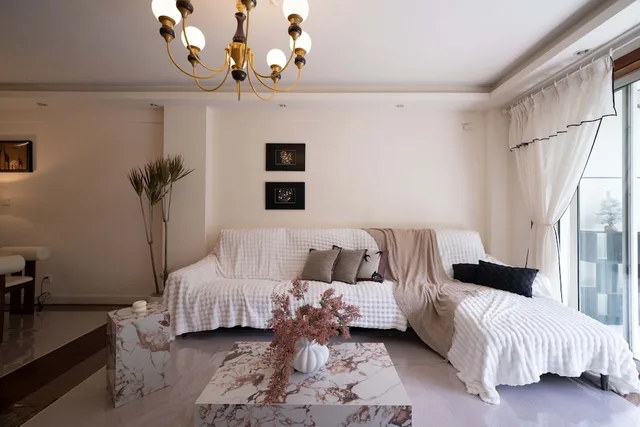 3 Bedrooms, Senior, Apartment, Twin Beds, 1 Queen and 2 Double Beds, Bathtub، Book and Bed-People's Square 7/10