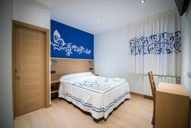 غرفة بسرير مزدوج، Hostal Carracedo 4/10