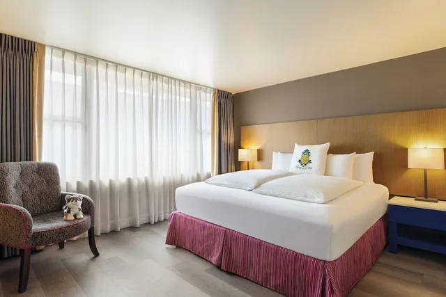 Stumptown, King Bed, Bathtub, Accessible، Hotel Rose - A Staypineapple Hotel 1/2
