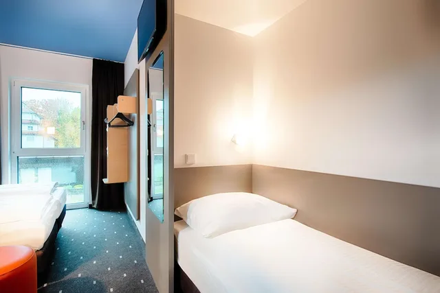 غرفة ثلاثية بثلاثة أسرّة، B&B Hotel Kempten 4/6