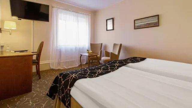 غرفة عائلية بسريرين منفصلين وسرير بطابقين، Best Western Strand Hotel 4/10